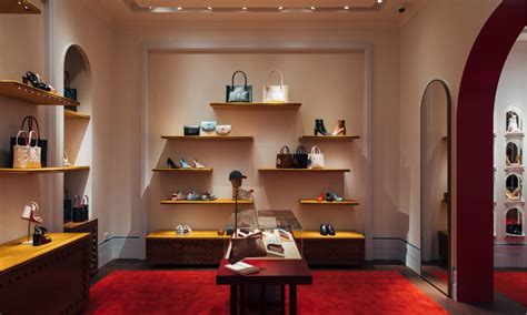 christian louboutin auckland store.